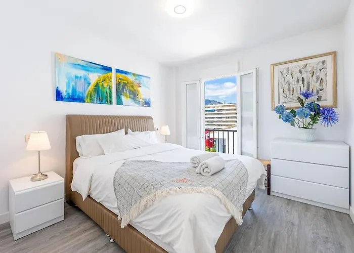 Apartament With Sea Views In Puerto Banus Marbella