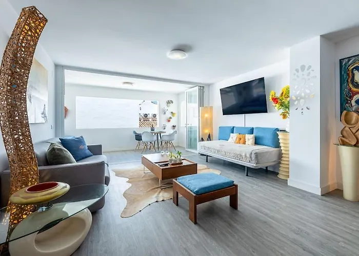 With Sea Views In Puerto Banus Lejlighed Marbella