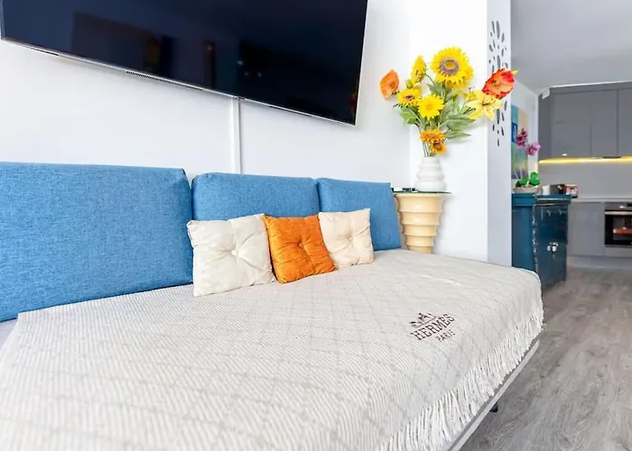 With Sea Views In Puerto Banus * Marbella