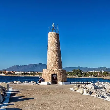 Apartament With Sea Views In Puerto Banus *