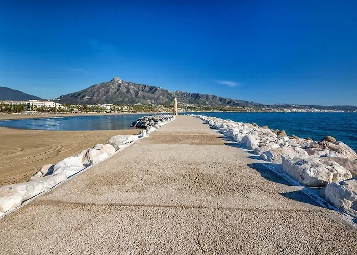 Apartmán With Sea Views In Puerto Banus