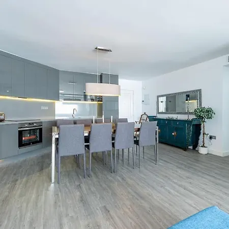 With Sea Views In Puerto Banus *