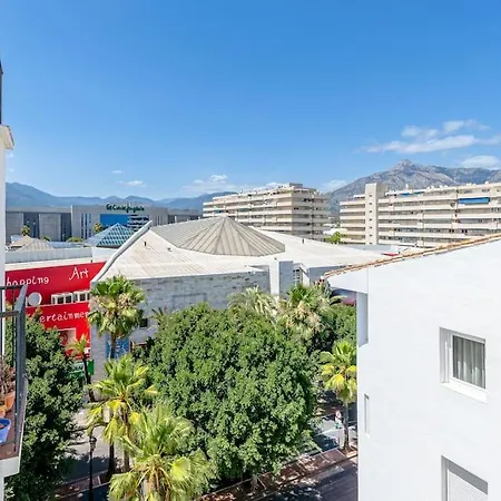 With Sea Views In Puerto Banus Apartmán *